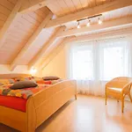 Gaestehaus Maeder Am Hafen 乌尔丁根-米尔霍芬
