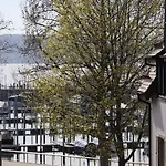 度假居 Gaestehaus Maeder Am Hafen