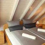 Gaestehaus Maeder Am Hafen 度假居 *