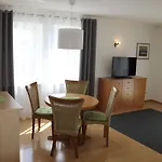 Gaestehaus Maeder Am Hafen 乌尔丁根-米尔霍芬