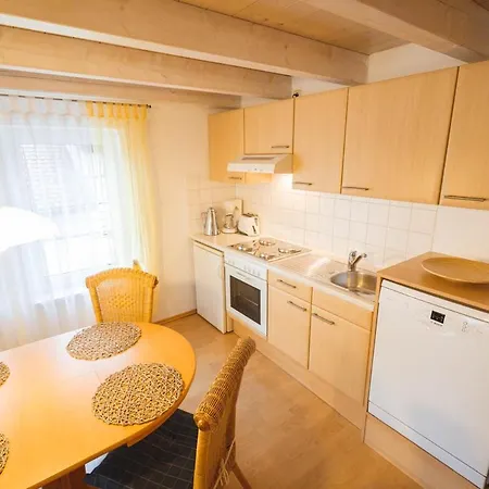 Vakantiehuis Gaestehaus Maeder Am Hafen