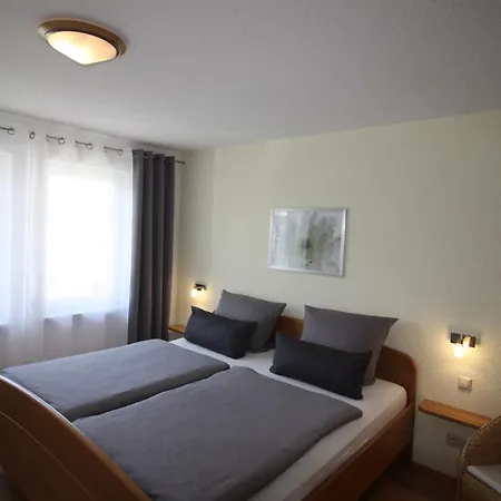 Gaestehaus Maeder Am Hafen Hébergement de vacances *
